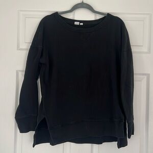Gap black sweatshirt